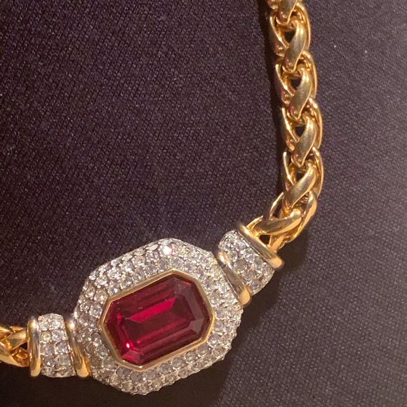 ♥️SWAROVSKI CHAIN NECKLACE GARNET CRYSTAL PENDANT✨ - Picture 2 of 15